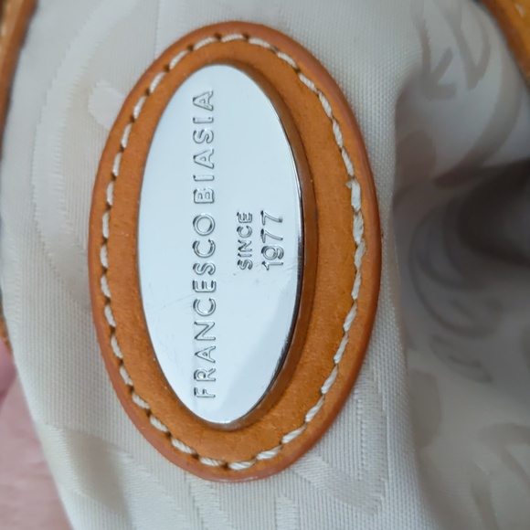 Leather handbag - Picture 16 of 16